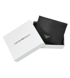 Portefeuille Emporio Armani en cuir grainé avec bande logotée verticale.